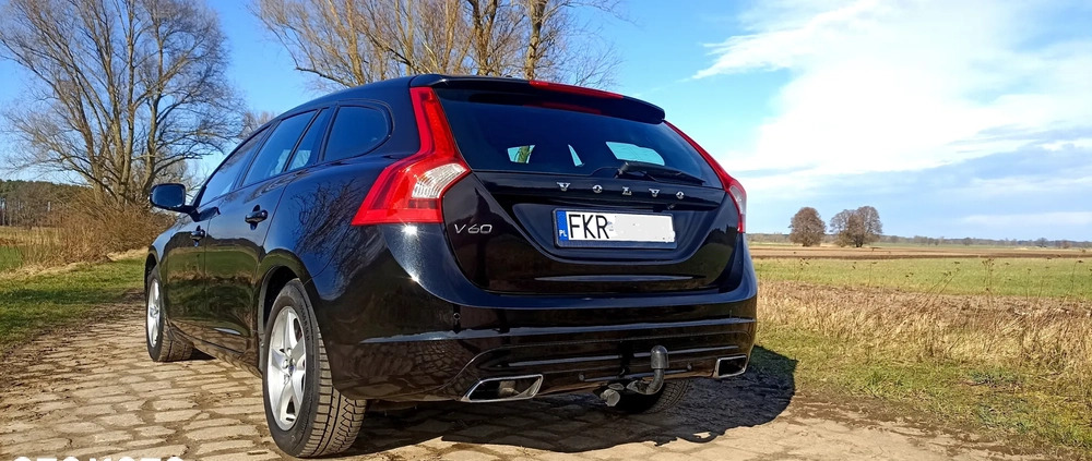 Volvo V60 cena 58500 przebieg: 265000, rok produkcji 2017 z Gniew małe 781